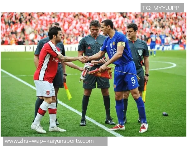 外网热议韩国足球明星引发全球球迷热情讨论与关注